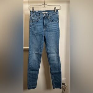 Levi’s - Blue Skinny Jeans